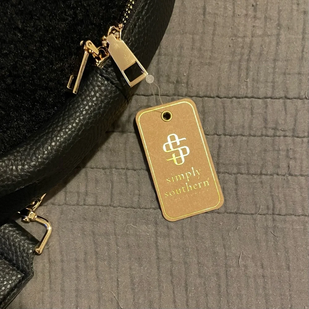 Simply Southern Black Fuzzy Leather Sling Purse with Aztec Pattern Strap - Picture 3 of 4